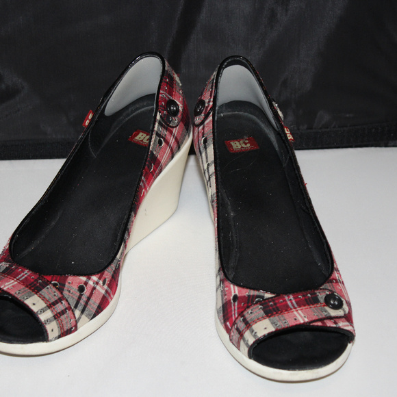 BC Footwear Plaid Open Toe Wedge Shoes - Picture 2 of 7